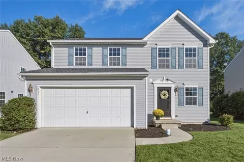 8735 Ashton Pl Dr, North Ridgeville, OH 44039