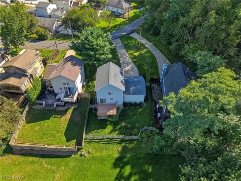 View/Area - 3704 N Viona Dr, Akron, OH 44319 photo 4 of 6