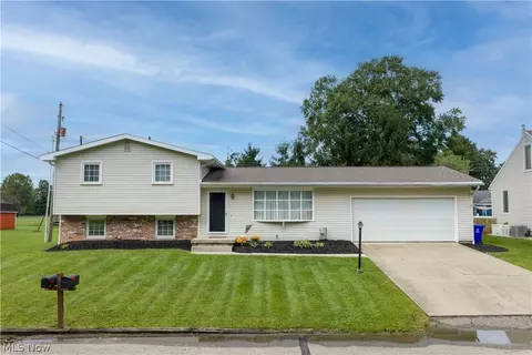154 Unger St, Gnadenhutten, OH 44629