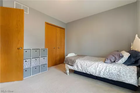 Bedroom - 419 Treeview Dr, Wadsworth, OH 44281 photo 5 of 6