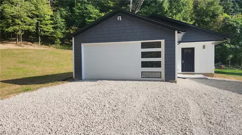 426 Mccrea Ave, Dennison, OH 44621