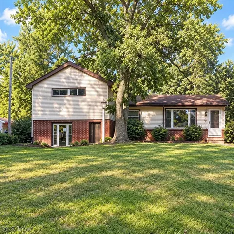1044 Milan St N, Canal Fulton, OH 44614
