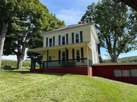 54 Parma Rd NE, Carrollton, OH 44615