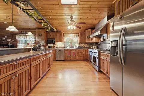 Kitchen - 5969 Walker Rd, Walker, WV 26180 photo 1 of 4