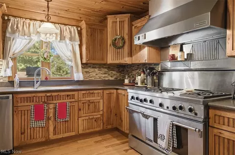 Kitchen - 5969 Walker Rd, Walker, WV 26180 photo 3 of 4