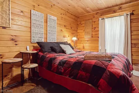 Bedroom - 5969 Walker Rd, Walker, WV 26180 photo 3 of 4