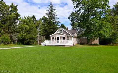 3795 Irving Park Ave, Woodmere, OH 44122