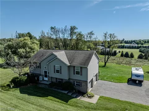 9142 Lisbon St E, East Canton, OH 44730