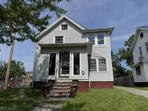 3219 E Overlook Rd, Cleveland Heights, OH 44118