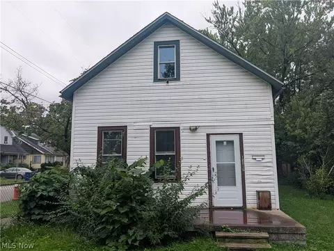 12816 Rexford Ave, Cleveland, OH 44105
