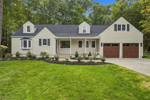 6792 Glenview St, Mayfield Village, OH 44143
