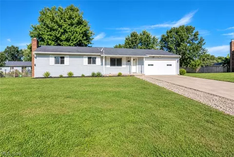 751 Ries Cir NW, Canal Fulton, OH 44614