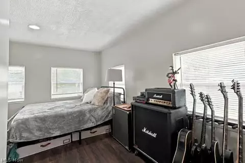 Bedroom - 2770 Ithaca Ave, Akron, OH 44312 photo 6 of 8