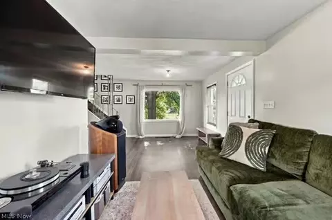 Living - 2770 Ithaca Ave, Akron, OH 44312 photo 1 of 2