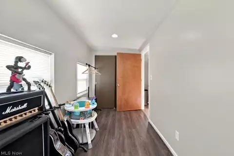 Entry Way - 2770 Ithaca Ave, Akron, OH 44312 photo 9 of 9