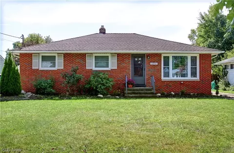 22095 Sandy Ln, Fairview Park, OH 44126