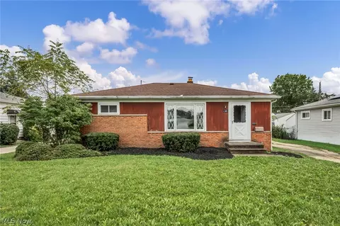 Exterior - 11301 Aaron Dr, Parma, OH 44130 photo 2 of 9