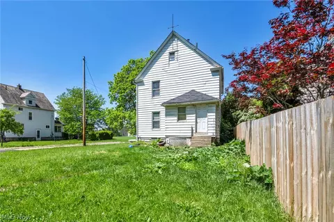 Exterior - 1716 Middle Ave, Elyria, OH 44035 photo 3 of 3