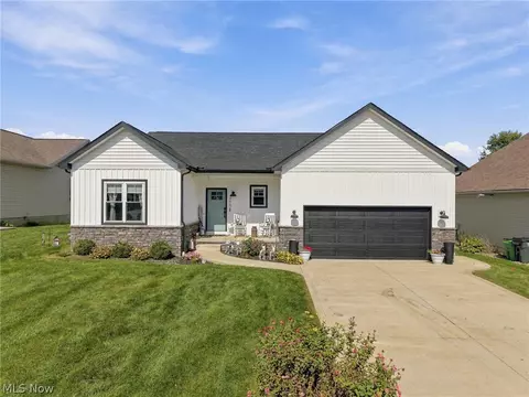 4862 Sippo Reserves Dr NW, Massillon, OH 44647