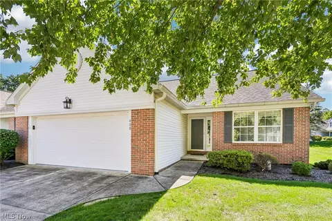 408 W Reserve Dr, Cuyahoga Falls, OH 44223