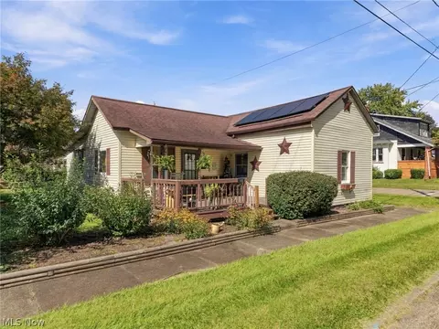 185 Brady St, Magnolia, OH 44643