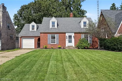 409 30th St NW, Canton, OH 44709