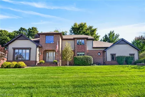 481 Lake Of The Woods Blvd, Akron, OH 44333