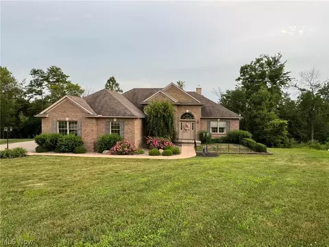 70850 Stella Dr, Saint Clairsville, OH 43950