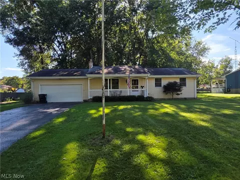 46429 Dogwood Cir, New Waterford, OH 44445