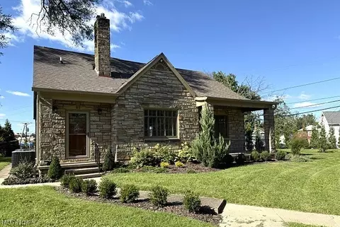 1119 Abbey Pl, Zanesville, OH 43701
