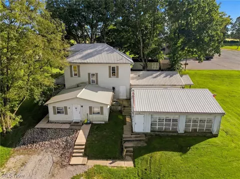 5495 Frazeysburg Rd, Nashport, OH 43830