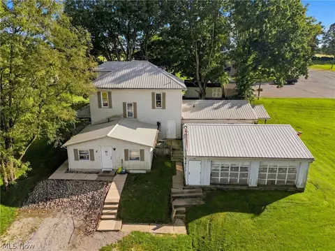 5495 Frazeysburg Rd, Nashport, OH 43830