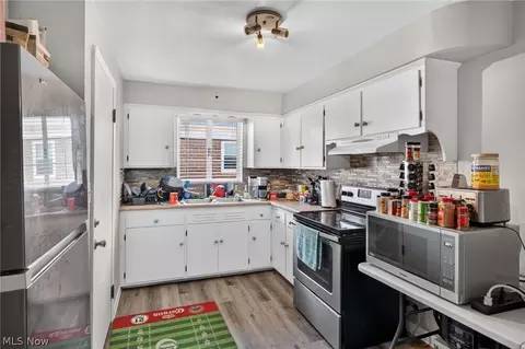Kitchen - 5603 Warwick Dr, Parma, OH 44129 photo 2 of 3