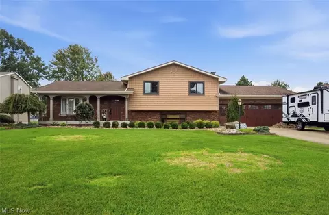 5652 Bonnell Dr, Youngstown, OH 44512