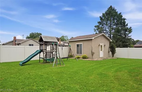 Exterior - 5652 Bonnell Dr, Boardman, OH 44512 photo 7 of 8