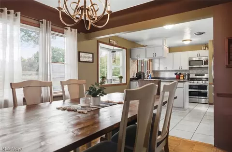 Dining - 715 Oakridge Dr, Boardman, OH 44512 photo 2 of 2