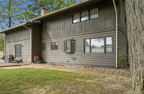 Exterior - 715 Oakridge Dr, Boardman, OH 44512 photo 6 of 11