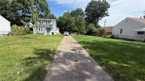 4711 W 147th St, Cleveland, OH 44135