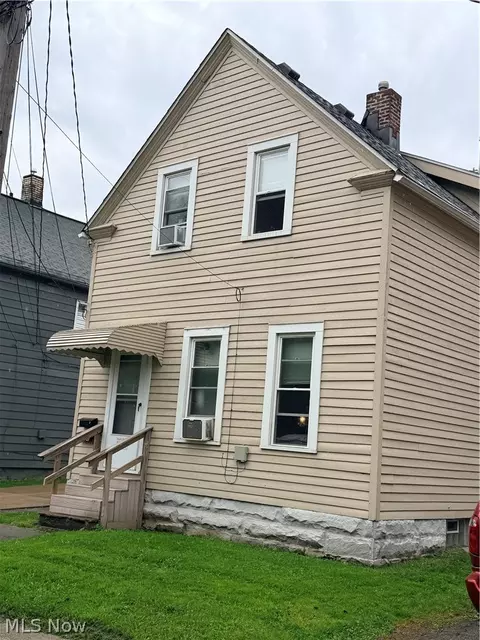 3525 Dawning Ave, Cleveland, OH 44109