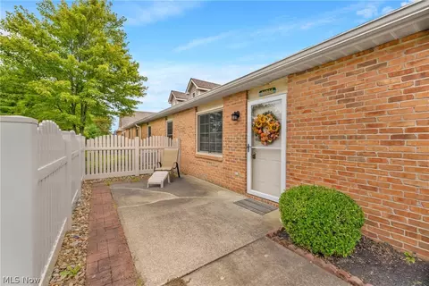 35255 Greenwich Ave, North Ridgeville, OH 44039