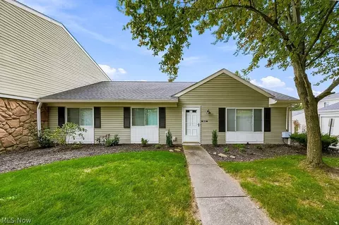 2033 Carlile Dr, Uniontown, OH 44685