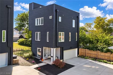 1434 W 48 St #D, Cleveland, OH 44102