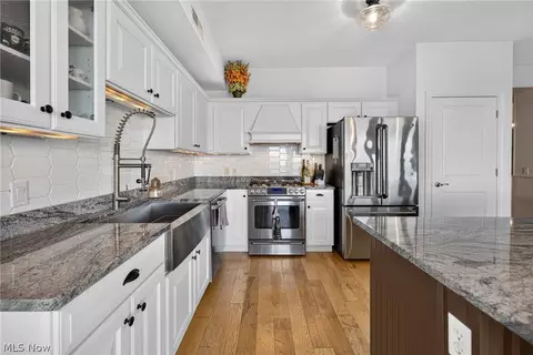 Kitchen - 9108 Larimar Dr, Willowick, OH 44095 photo 2 of 8