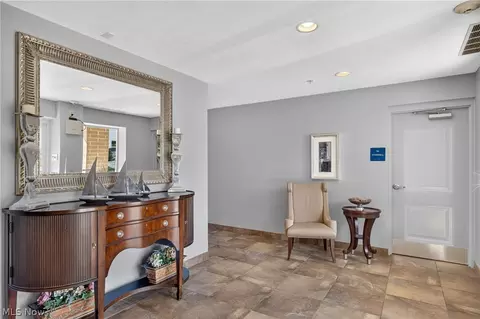 Entry Way - 9108 Larimar Dr, Willowick, OH 44095 photo 1 of 4