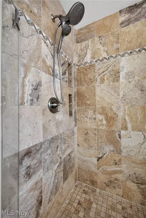 Bath - 9108 Larimar Dr, Willowick, OH 44095 photo 4 of 4