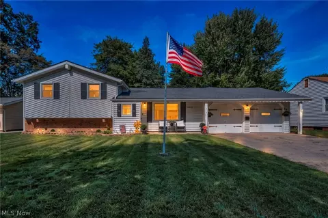 26940 Westwood Ln, Olmsted Twp, OH 44138