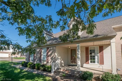 1643 Southpointe Cir NE, Canton, OH 44714