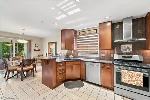 Kitchen - 7866 Walnut St #B, Boardman, OH 44512 photo 2 of 3