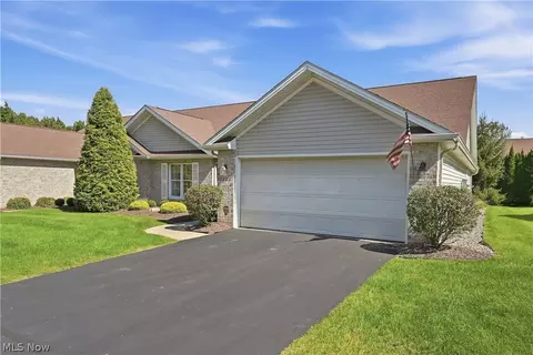 Exterior - 7866 Walnut St #B, Boardman, OH 44512 photo 3 of 8