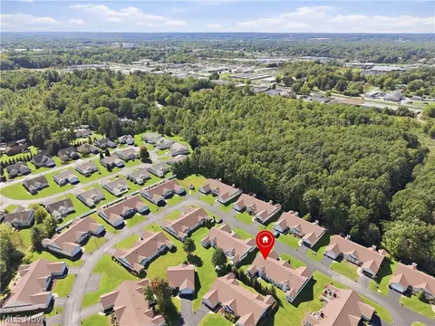 View/Area - 7866 Walnut St #B, Boardman, OH 44512 photo 2 of 3